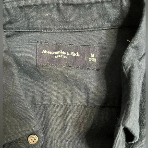 Abercrombie & Fitch Cotton Blend Solid Print Button Down Shirt in Navy - Picture 3 of 3